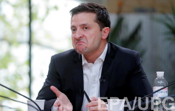 Уровень одобрения Зеленского начал падать