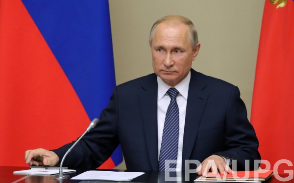 У Путина рассказали, о чем говорили с Зеленским