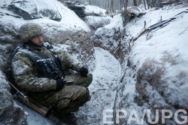 Военные попали под вражеский обстрел