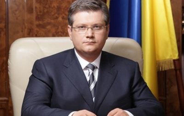 Вилкул поручил Мининфраструктуры, Минрегиону, Укрзализныце и Укравтодору прекратить любые платежи Вилкул поручил Мининфраструктуры, Минрегиону, Укрзализныце и Укравтодору прекратить любые платежи