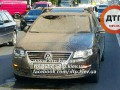 ЧП в столице: под Volkswagen взорвался люк