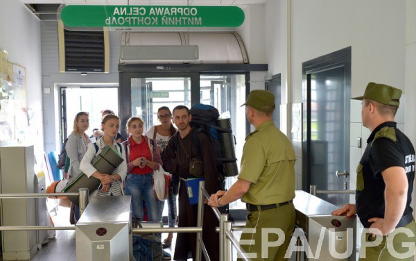 Военкоматы не будут выставлять своих сотрудников на границе для вручения повесток