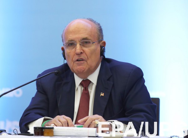 Джулиани связывался с советниками Зеленского после выборов в Украине