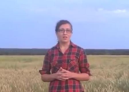 Песков назвал причину отказа в кредите обещавшему сжечь урожай фермеру Ваше поле арестовано: Как чиновники борются с курской фермершей. Meduza