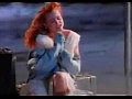 Belinda Carlisle- Leave A Light On
