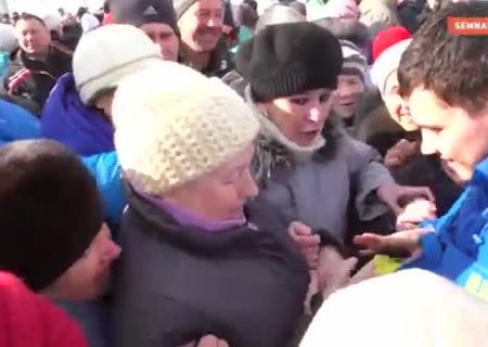 Friends Moscow 25 моделей с капюшоном связанных спицами для детей