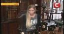 �����