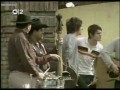 the kooks - she moves in her own way