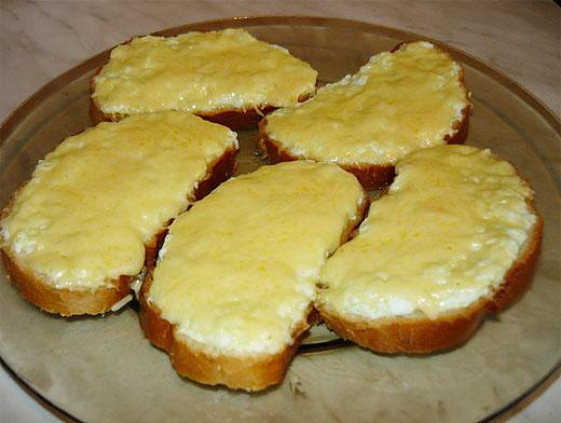 Картинки по запросу Горячие бутерброды с сыром