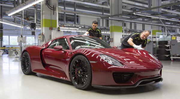 Последний серийный Porsche 918 Spyder