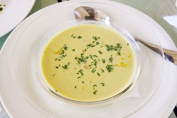 Рецепт 
                Сырный суп по‑французски
            
