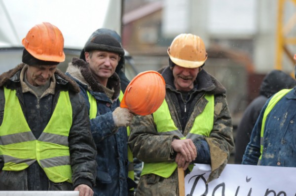 Строители Киева остановили работу из-за протеста
